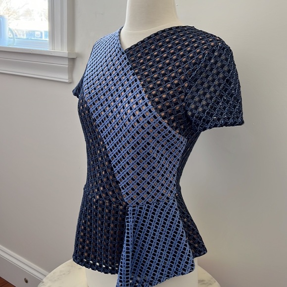 BCBGMaxAzria peplum short sleeve top. Size small - Picture 3 of 11